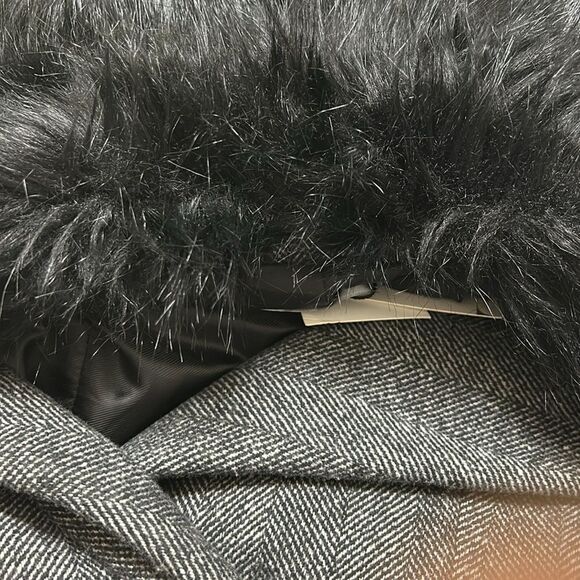 Zara Black/Gray Removable Faux Fur Collar Blazer/Jacket(Size Medium) - Picture 11 of 13